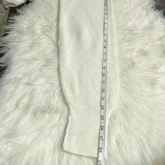 IZOD Lacoste Men’s Ivory V-Neck Pullover Sweater Size L - Picture 6 of 7